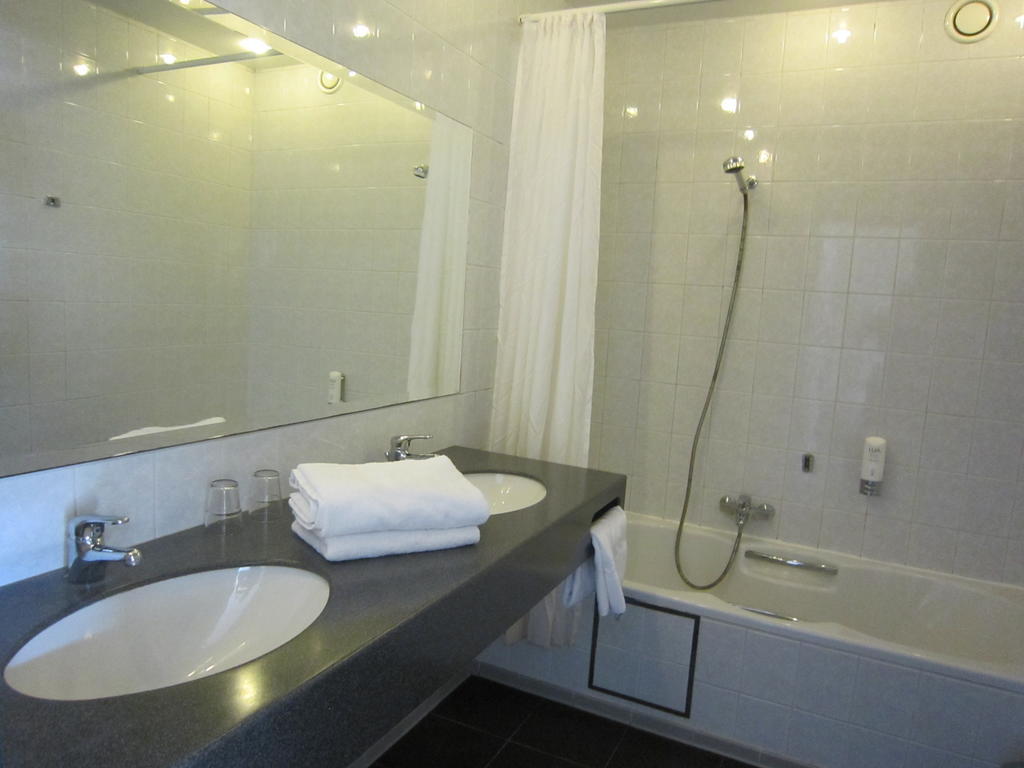 Hotel De Vrede Dixmuda Habitación foto